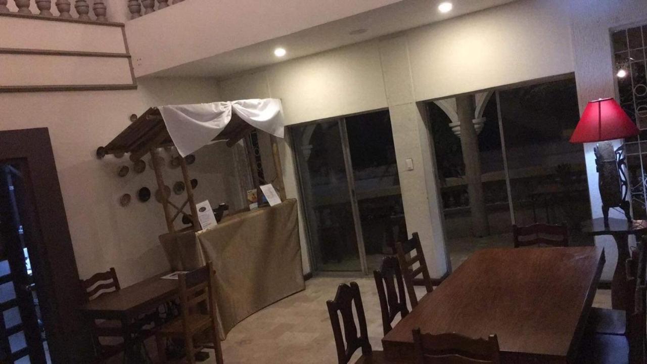 Legacy Mansion Hotel Iloilo City Ruang foto